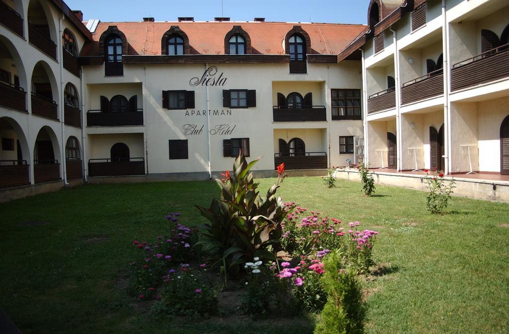 Siesta Club Hotel Harkány Exterior foto