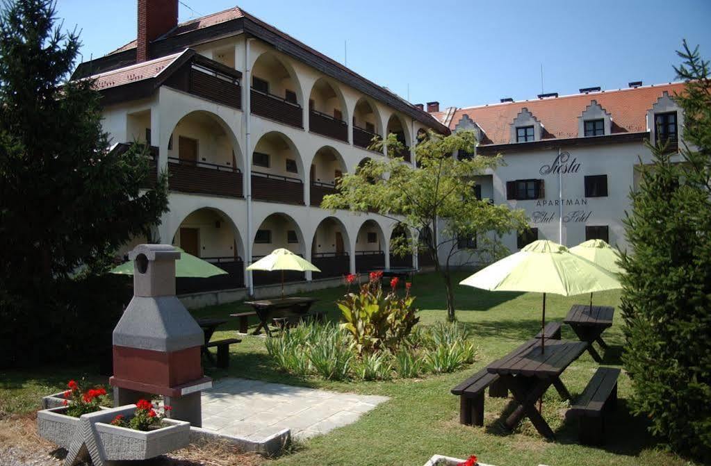 Siesta Club Hotel Harkány Exterior foto